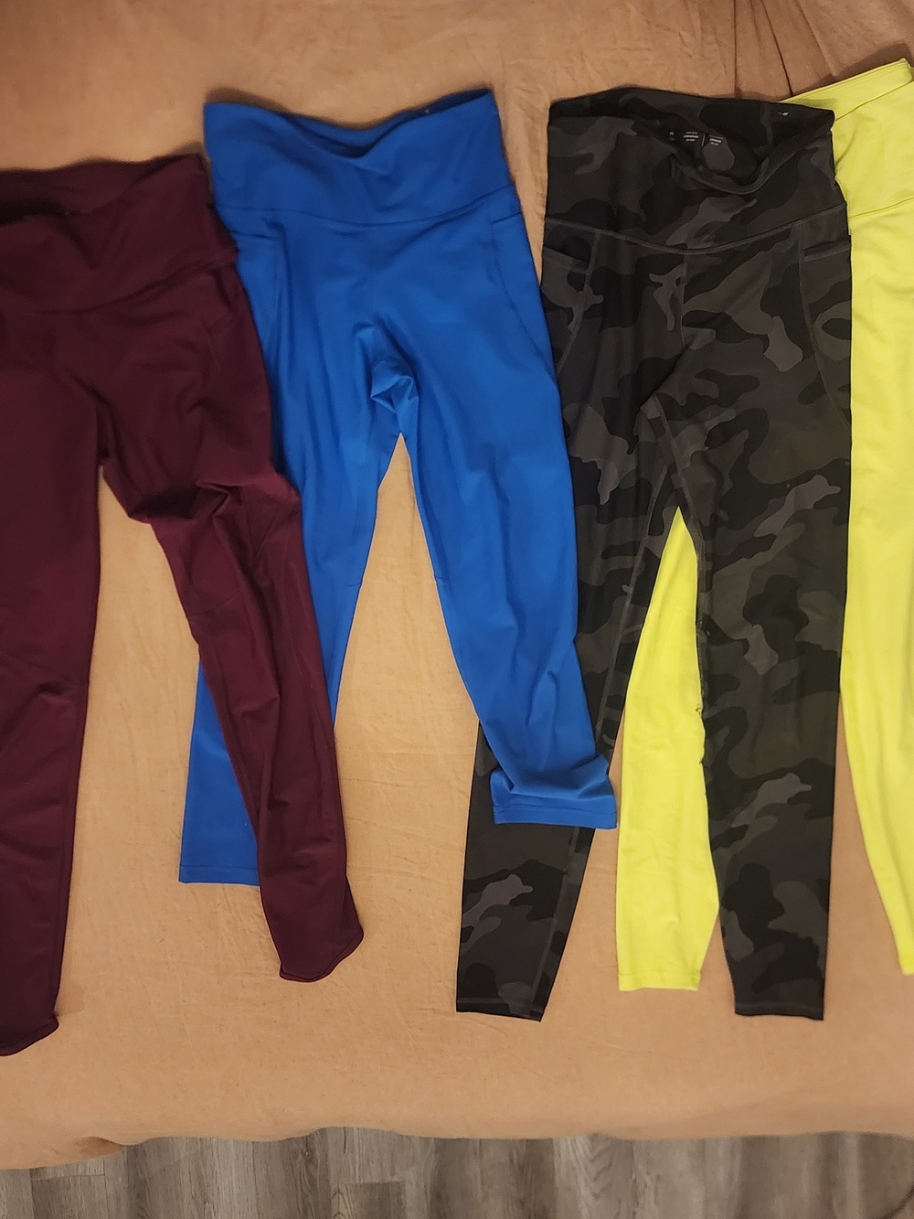 Lot Of 4 Women's Old Navy Leggings Medium Tall Blue, Berry, Camo & Neon Yellow